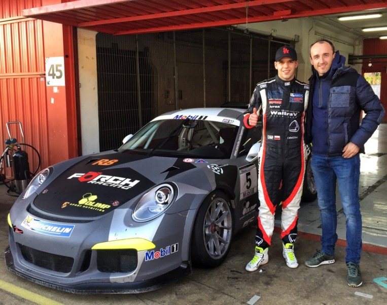 Igor Walilko on the same circuit with Robert Kubica during the 24H Dubai Endurance Race!